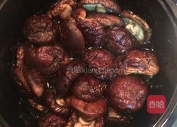 信阳家常香菇炖腊鸡的做法图解2