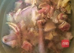 信阳家常香菇炖腊鸡的做法图解4