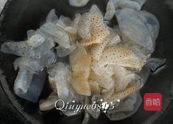  虎斑海蜇拌黄瓜的做法图解3