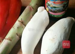 蚝油莴笋炒鸡腿菇的做法图解1