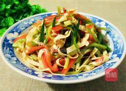 豆腐皮拌三丝的做法图解9