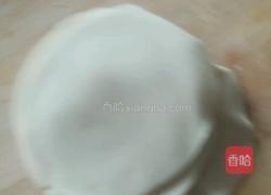 香菇韭菜饺子的做法图解1