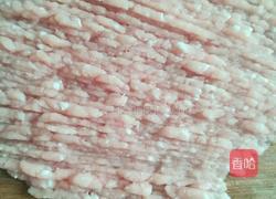 饺子皮韭菜肉饼的做法图解2