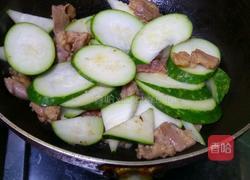 节瓜炒梅头肉的做法图解4