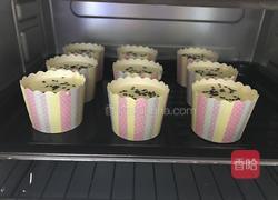 戚风纸杯芝麻小蛋糕的做法图解14