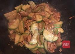 鸡肉片炒西葫芦的做法图解15