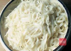 葱油肉丝面的做法图解5
