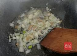 扒菇肉丁的做法图解2