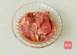 黑椒汁煎牛肉片的做法图解1