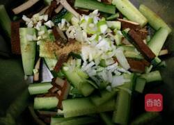 凉拌黄瓜豆腐干的做法图解6