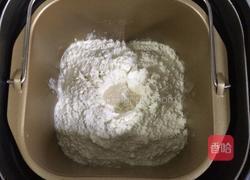 肉松香肠面包的做法图解1