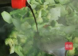 素炒西蓝花的做法图解6