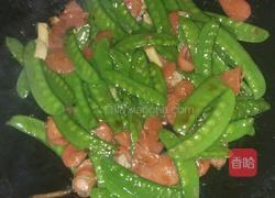 荷兰豆炒香肠的做法图解7