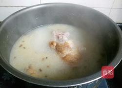 白萝卜炖腊猪脚的做法图解5