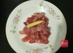 芦蒿炒肉丝的做法图解2