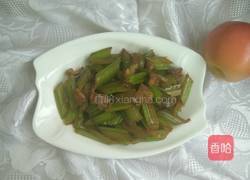豆瓣酱芹菜肉片的做法图解4