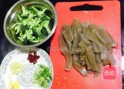 魔芋西兰花的做法图解1