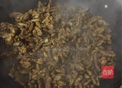 琥珀核桃仁的做法图解5