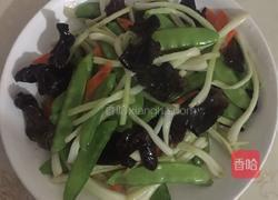 木耳炒荷兰豆的做法图解3