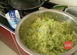 萝卜肉包子馅的做法图解3