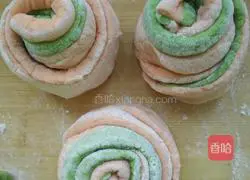 Illustration of how to make butterfly steamed buns 13