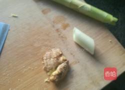 大骨炖萝卜的做法图解3