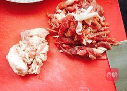 羊肉炒蒜薹的做法图解2