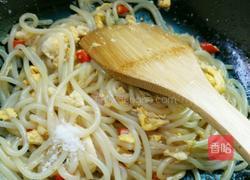 鸡蛋炒桂林米粉的做法图解6