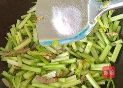 家常炒芹菜的做法图解6