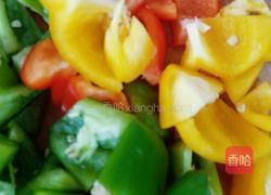 青椒栗子鸡的做法图解1