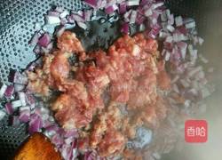 肉酱番茄意面的做法图解2