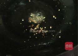 炸蚕蛹的做法图解4