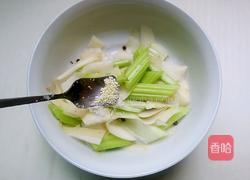 爽口西芹拌萝卜皮的做法图解6