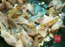蒜炒腊肉的做法图解5