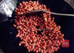 糖霜花生米的做法图解1