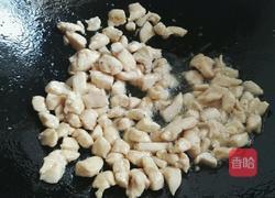 五彩鸡丁的做法图解5