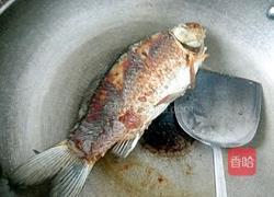 鲫鱼荷包蛋汤的做法图解5