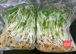 拌香椿芽的做法图解1