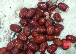 腊肉荸荠莲藕红枣糯米饭的做法图解3