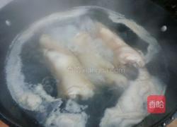 腐乳烧猪蹄的做法图解3
