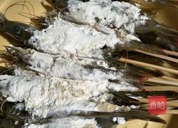 油炸大虾的做法图解1