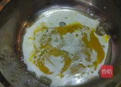 草莓玫瑰纸杯蛋糕的做法图解2