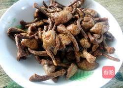 小鸡炖蘑菇的做法图解1