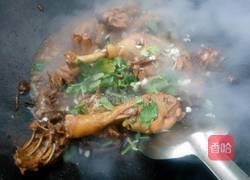 小鸡炖蘑菇的做法图解13