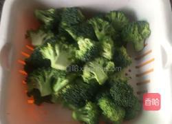 鳐柱鲍汁扒西兰花的做法图解1