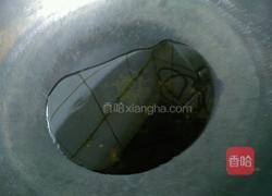 鱿鱼炒韮菜的做法图解9