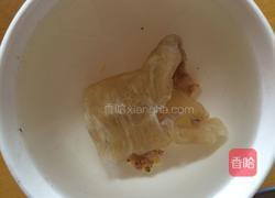 花胶淮山排骨汤的做法图解2
