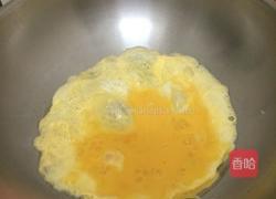 青椒鸡蛋炒火腿的做法图解3