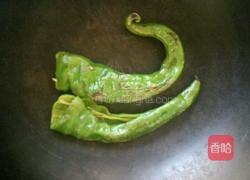 拌松花蛋的做法图解1