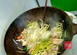 蒜苗鲜鱿的做法图解8